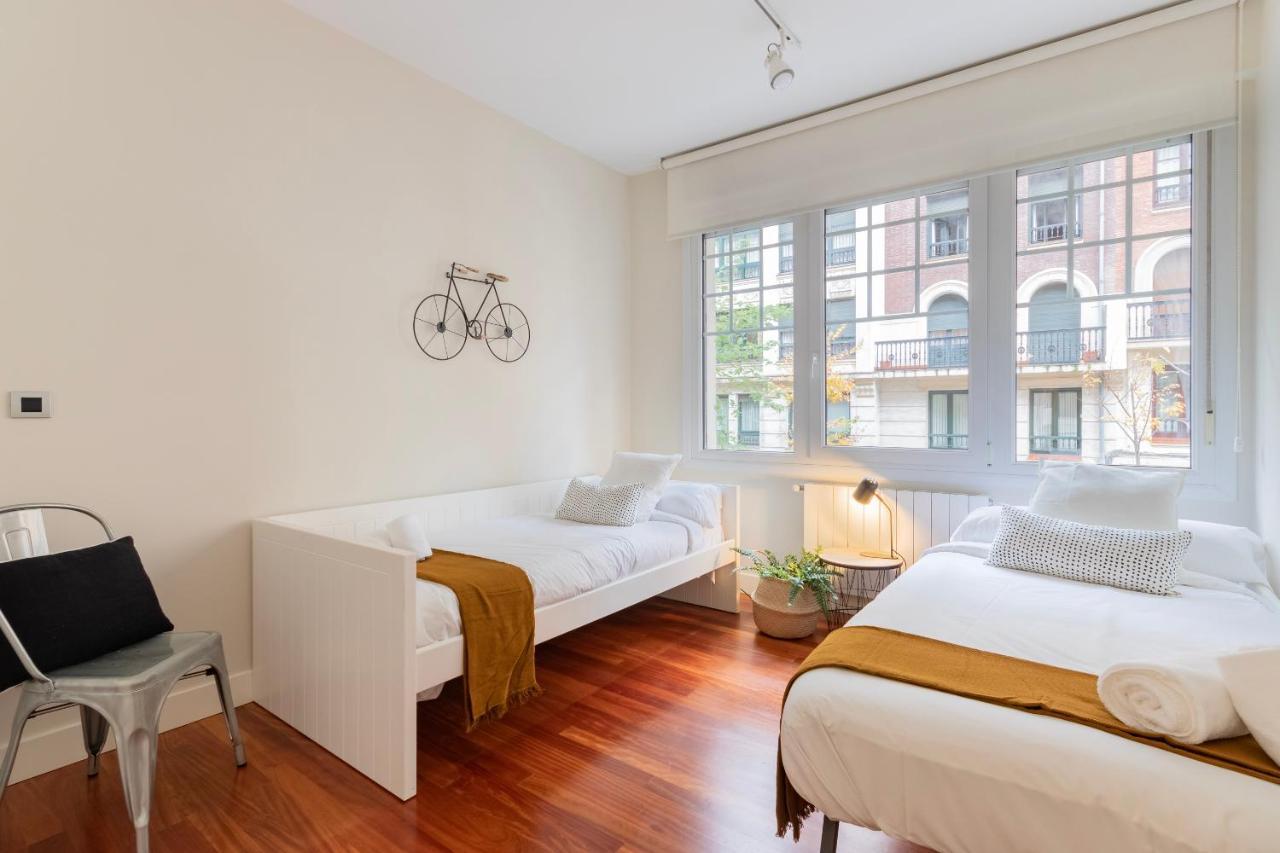 Gran Apartamento Con Estilo En El Centro De Bilbao Exterior foto